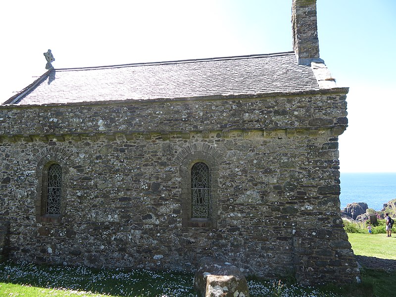 File:Eglwys y Santes Non, tyddewi, Sir Benfro; Chapel of Our Lady and St Non, Tyddewi, Sir Benfro (Pembrokeshire), Wales 09.jpg