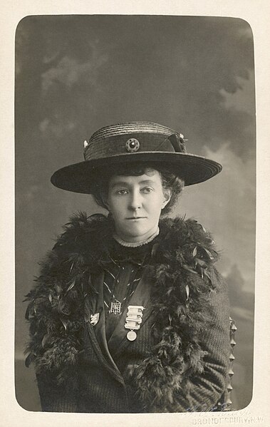 Emily Davison became known in the WSPU for her daring militant action.