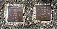 Flora Dreyfuss, Lydia Model, Stolpersteine in der Freiburger Landsknechtstraße 16 Hier wohnte Flora Dreyfuss geb. Bloch Jg. 1883 deportiert 1940 Gurs tot in Auschwitz Hier wohnte Lydia Model Jg. 1889 deportiert 1940 Gurs ermordet in Auschwitz