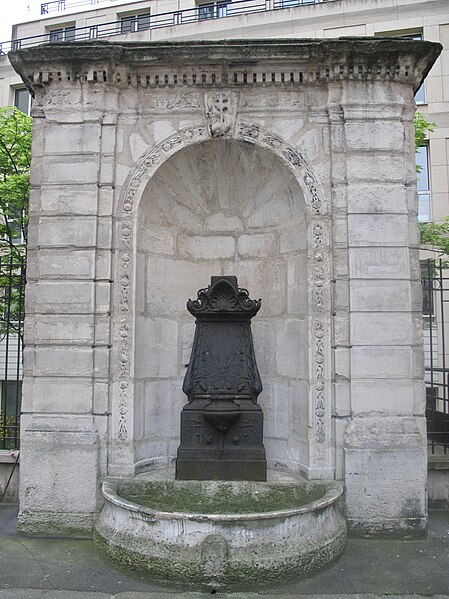 File:Fontaine du Coq.jpg