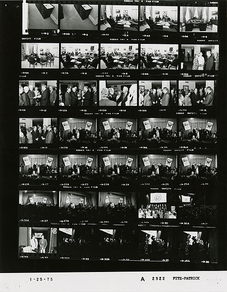 File:Ford A2922 NLGRF photo contact sheet (1975-01-25)(Gerald Ford Library).jpg