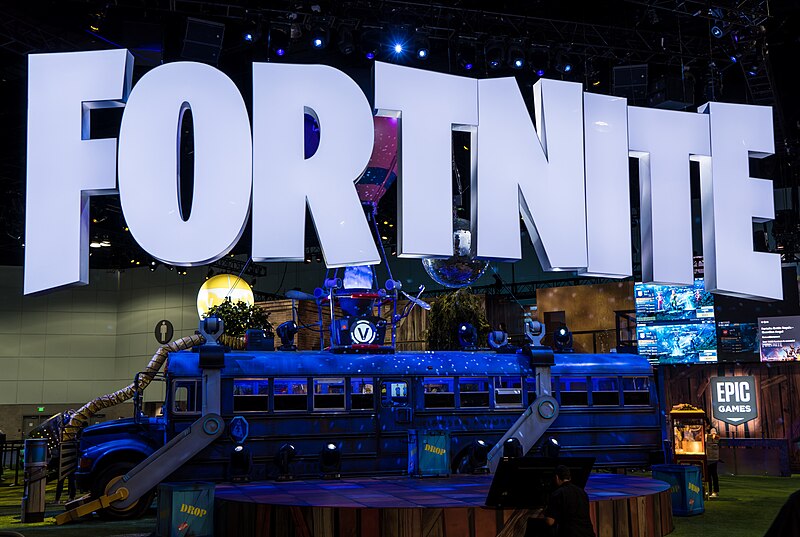 File:Fortnite at E3 2018 side front 1.jpg