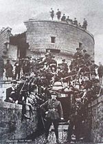 Irish Free State Forces after the shelling of Millmount in 1922 Free state troops capture Millmount in Drogheda during the Civil war.jpg