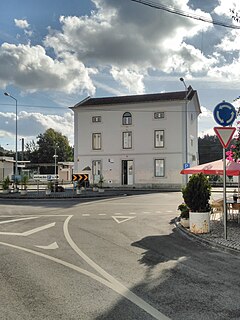 Front view of Caxarias train station.jpg