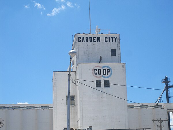 Garden City Cooperative grain elevator (2010)