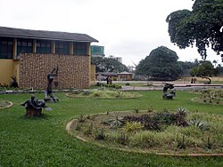 Garden in front of museum (6349971557).jpg