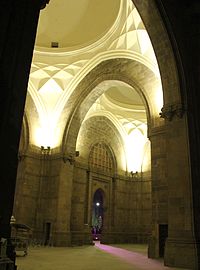 Gateway of India dome inside view.JPG