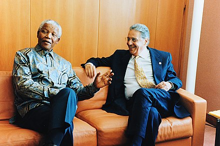 Cardoso with Nelson Mandela at the 2nd World Trade Organization Ministerial Conference in Geneva, Switzerland, 18 May 1998