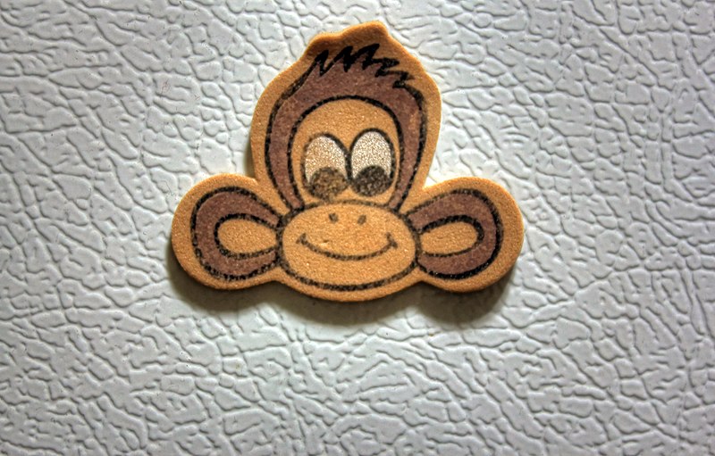 File:Gfp-monkey-magnet.jpg