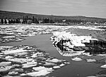 Thumbnail for File:Grand Marais 3 28 18 -ice -harbor (27354928978).jpg