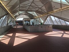 Mezzanine of Greensboro station in 2014