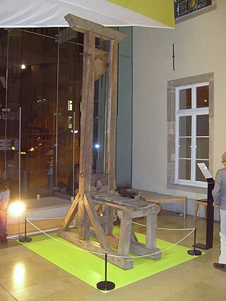 <span class="mw-page-title-main">Guillotine</span> Apparatus designed for carrying out executions by beheading