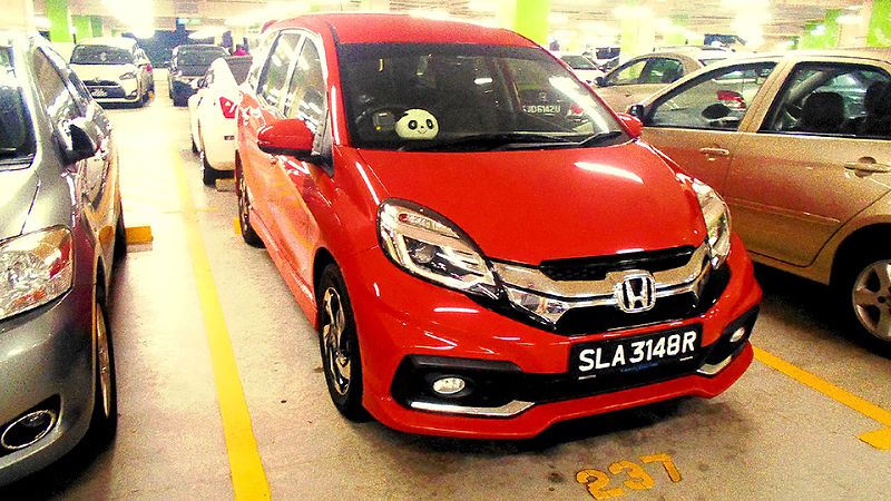 File:Honda Mobilio parked in Gardens by the Bay Parking Building.jpg