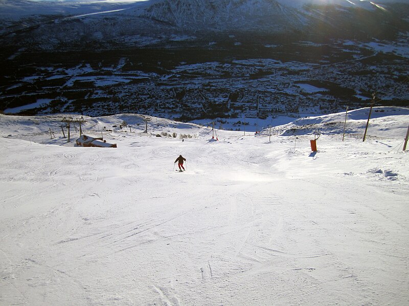 File:Hovden oppdal.jpg