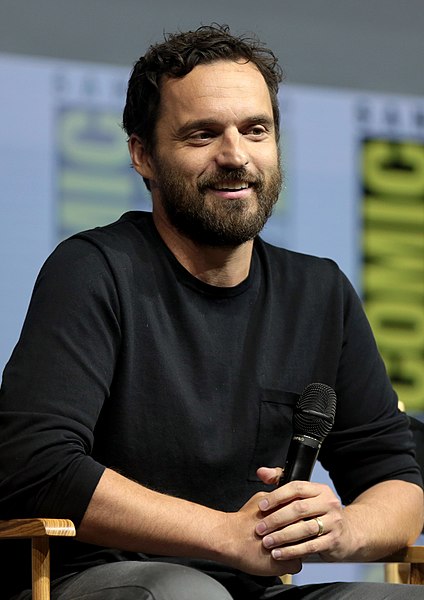 File:Jake Johnson by Gage Skidmore.jpg