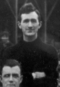 Джон Гоф Ирландский футбольный вратарь 1929.jpg