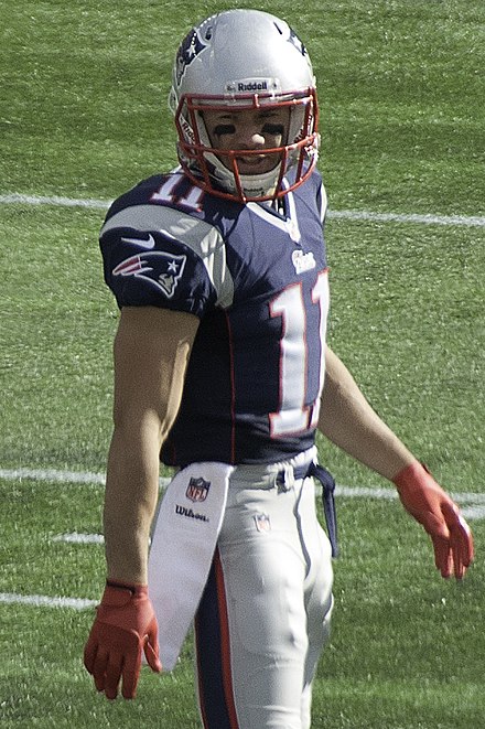 Edelman playing against the Miami Dolphins in 2013