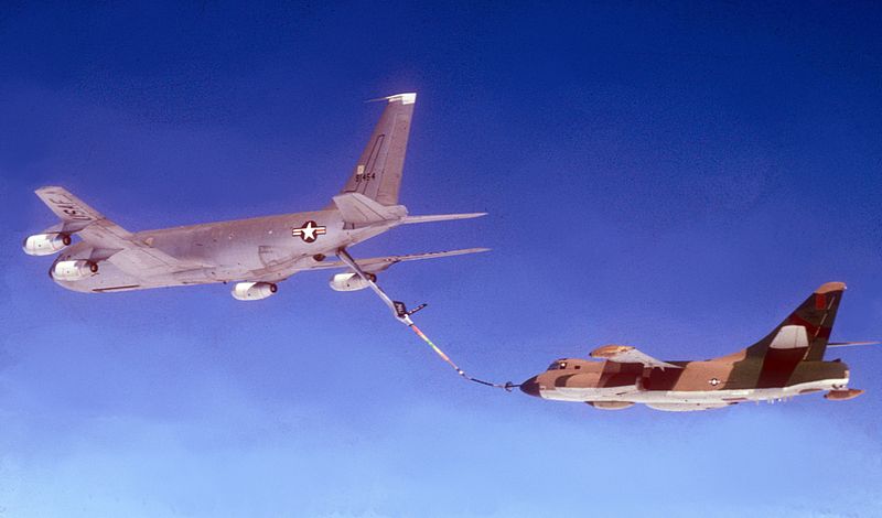 File:KC-135A refuels EB-66C c1966.jpg