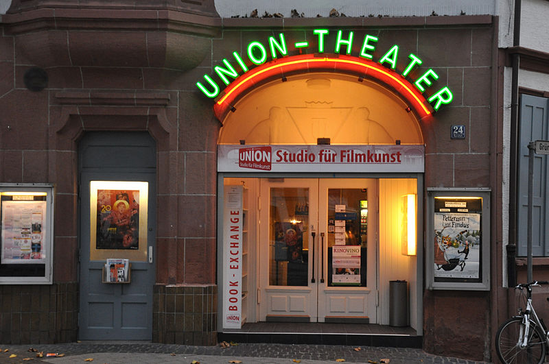 File:Kaiserslautern Union-Theater Eingang.jpg