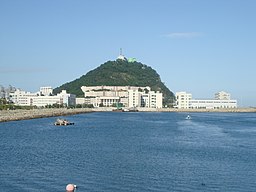 Korea Maritime & Ocean University med ön Yeongdo i bakgrunden