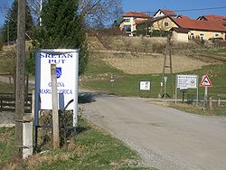 A falu bejárata Dubravica és Marija Gorica községek határán