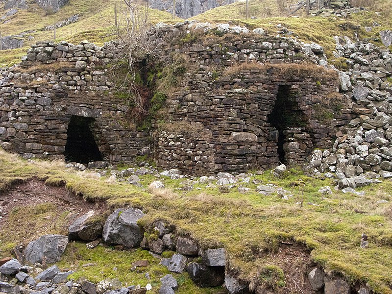 File:Limekilns near Little Argyll.jpg