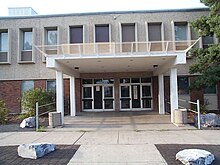 L'école secondaire Lord Beaverbrook dans le quartier d'Acadia.