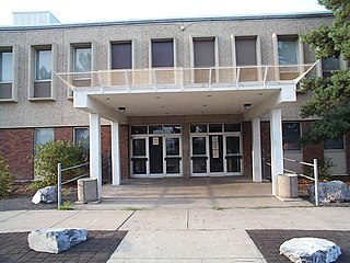 <span class="mw-page-title-main">Lord Beaverbrook High School</span> Public school in Calgary, Alberta, Canada