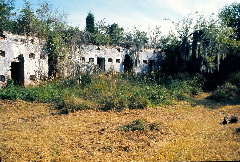 File:Louisiana -- Chef Menteur Pass - Ft. Macomb - November 1973.jpg