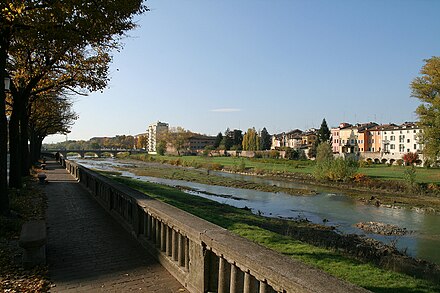 Lungoparma: the city is divided in by the Parma stream
