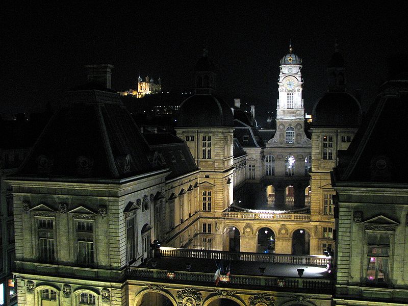 File:Lyon City Hall at night as seen from the top of the opera.jpg