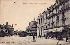 TROYES - Place des Tramways