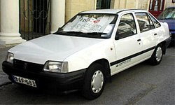 Daewoo Racer Stufenheck (1986–1994)