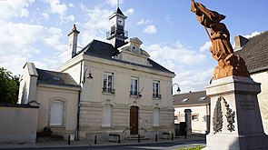 Mairie monument Écueil.jpg