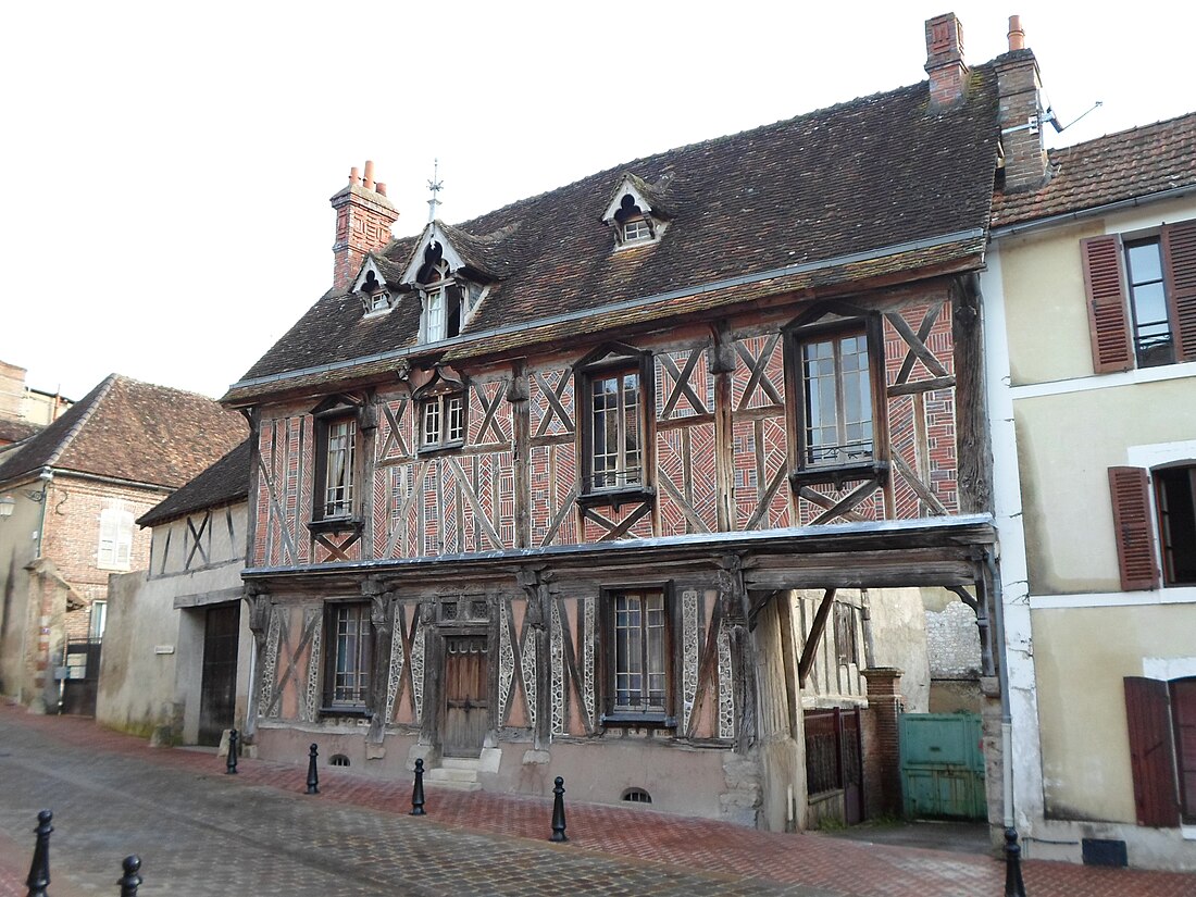 Maison de l'Archevêché de Saint-Julien-du-Sault