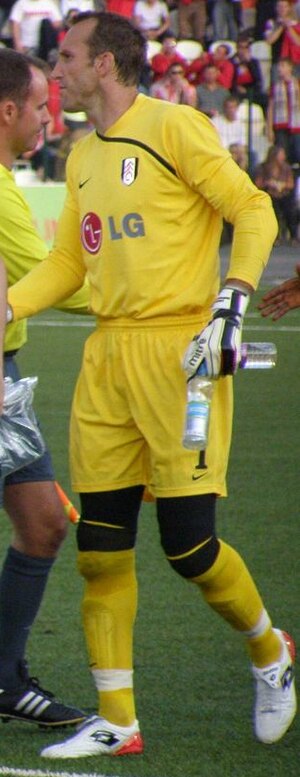Schwarzer playing for Fulham in 2009