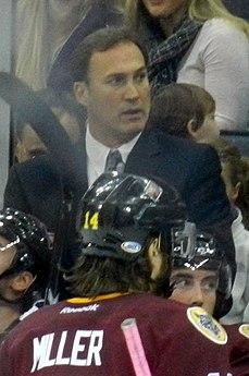 Mike Foligno coaching.jpg