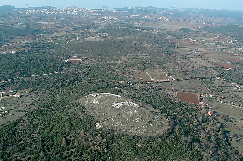 File:Monkodonja Bronze Age hillfort, Croatia.jpg