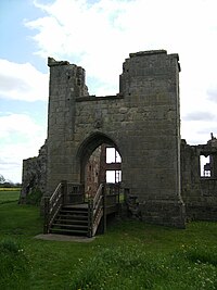 Medieval gatehouse with Elizabethan additions Moreton Corbet Castle gatehouse 01.JPG