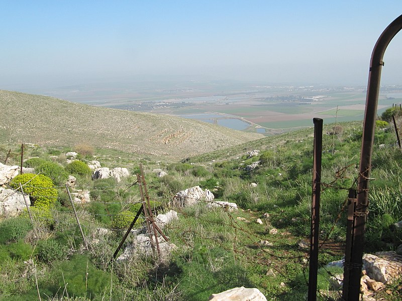 File:Mount Gilboa Avinadav Trail 23.jpg
