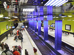 Münih metro istasyonu Münchner Freiheit 2009-12.jpg