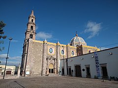 Chrám Barrio del Encino (založený v roce 1565) a muzeum José Guadalupe Posada.