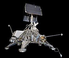 An engineering model of Surveyor 3, S-10, used for thermal control tests. It was reconfigured to represent a flight model of Surveyor 3 or later, since it was the first to have a scoop and claw surface sampler. (National Air and Space Museum) NASM-SI-2007-29754.jpg