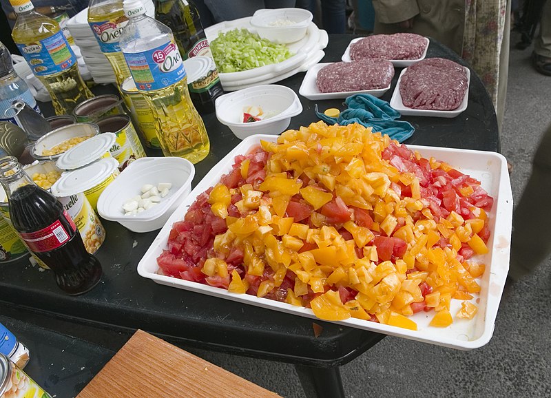 File:Native American Chefs Explore American Roots of Ukrainian Cuisine at the Honchar museum, May 23, 2013 (8878909386).jpg