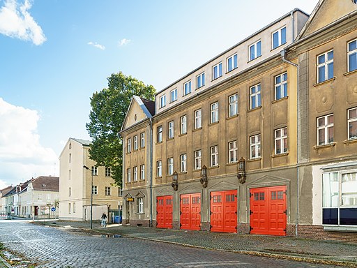 Neuruppin Schinkelstraße 23 Feuerwehrgebaeude 