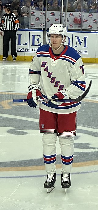 <span class="mw-page-title-main">Niko Mikkola</span> Finnish ice hockey player (born 1996)