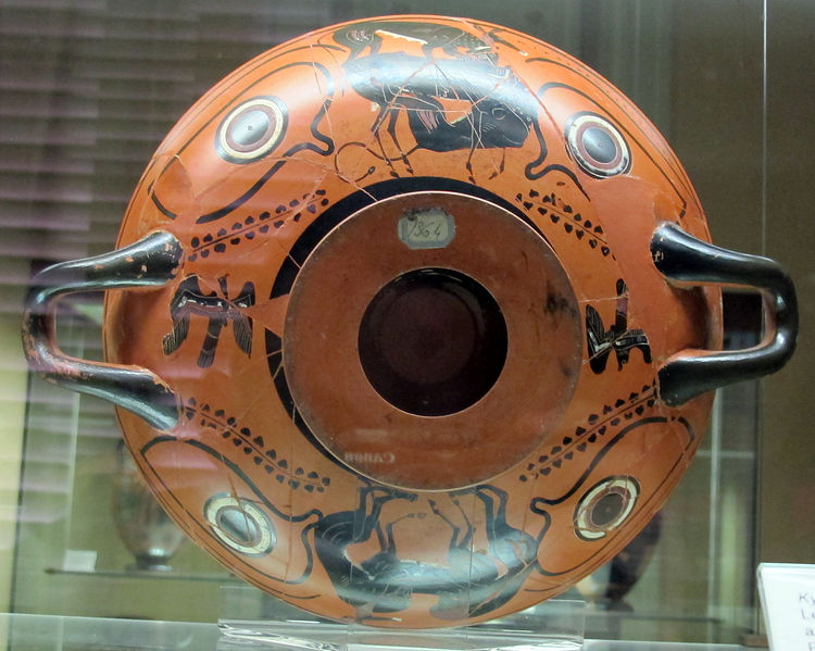 File:Nikosthenes, kylix a occhioni con leoni e pantere che azzannano un cerbiatto, attica, 530-520 ac ca. 02.JPG