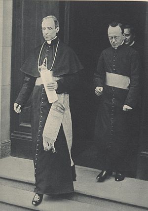 Pacelli (left) and Robert Leiber in 1929 Nuntius Pacelli und Pater Leiber 1929.jpg