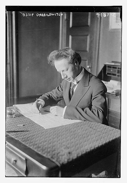 File:Ossip Gabrilowitsch in 1917.jpg