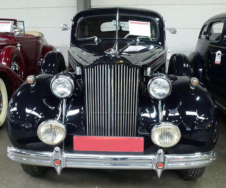 File:Packard Eight Deluxe Model 138-CD Style 1090 CD 1937 Front.JPG